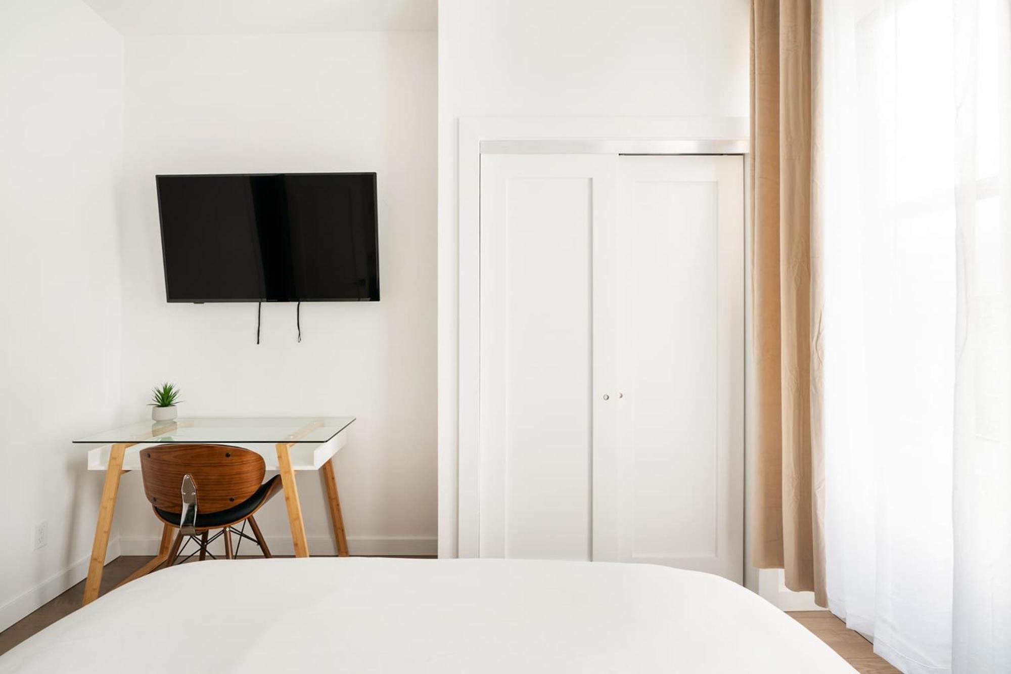 1290-10 New Renovated 2 Bedrooms In Ues